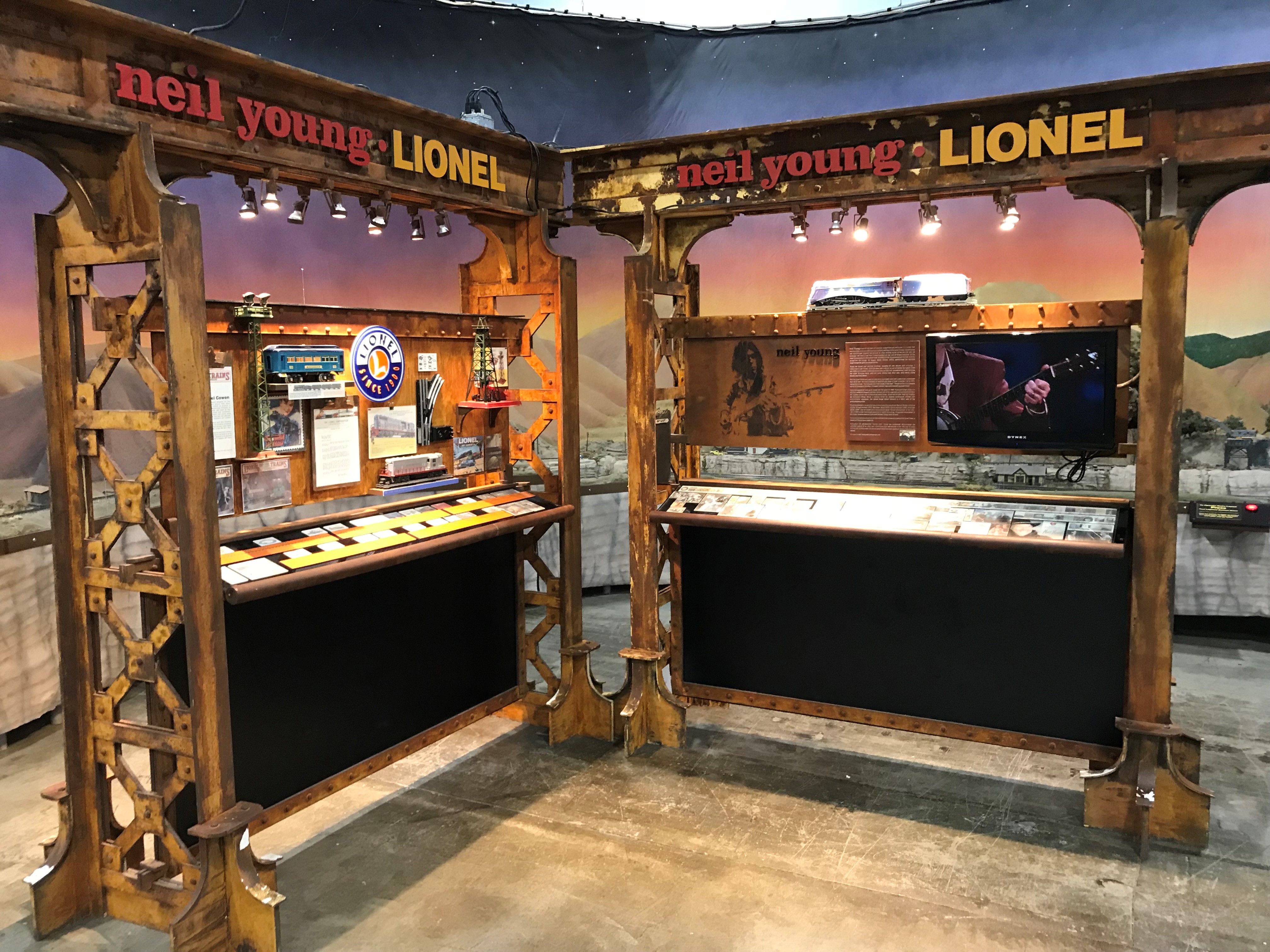 Neil young lionel sales train layout