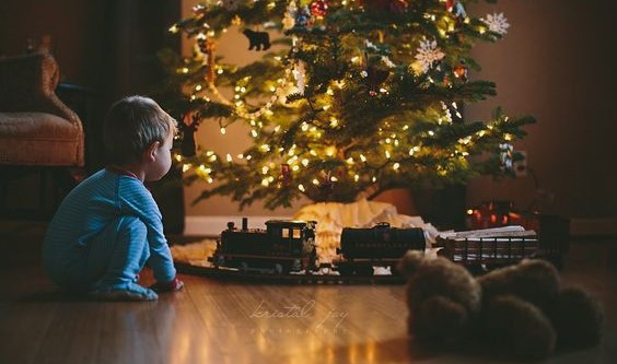 Train under store xmas tree